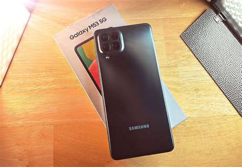 Samsung Galaxy M G revisão smartphone Telefone de médio alcance com problemas de orientação