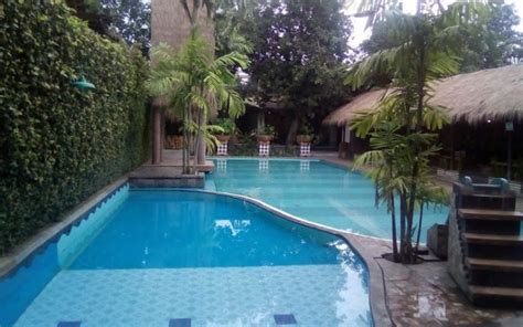 Untuk itu, adanya weekend atau libur tanggal merah jadi momen yang paling pas untuk menghabiskan waktu bersama keluarga. Harga Tiket Masuk Kolam Renang Sentani Madiun | Trip Jalan ...