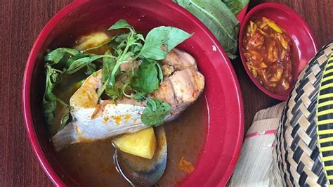 • 1 ekor (800 g) ikan patin, dibersihkan, dipotong menjadi 7. Pindang Meranjat Ibu Ucha Palembang : Menu Masakan Ayam ...