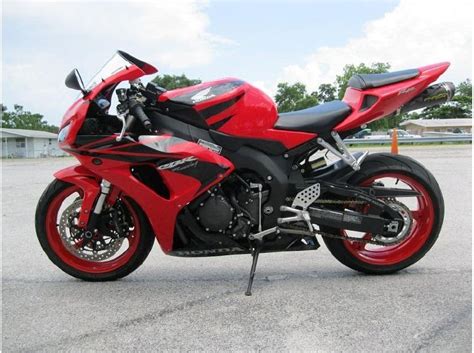 Selling my 2012 honda cbr600rr. 2007 Honda CBR1000RR for sale on 2040-motos