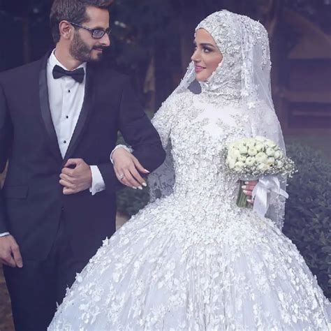 Muslim Ball Gown Wedding Dresses Long Sleeve Applique Turkish Islamic Women Bridal Gown With