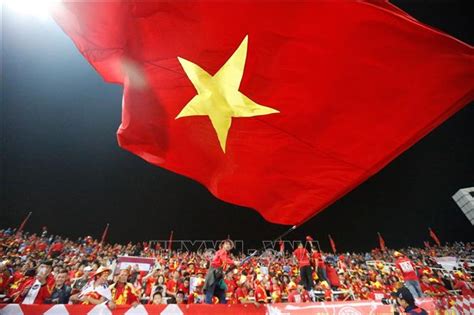 Vòng loại World Cup 2022 Phóng viên Hàn Quốc ấn tượng về sự cổ vũ của