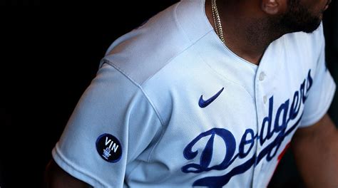 Dodgers Honor Legendary Broadcaster Vin Scully With Uniform Patch Fox