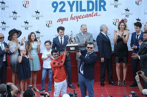 Gazi koşusu'nda kazanan the last romance. 92. Gazi Koşusu'nun kazananı belli oldu | NTV