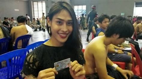 Transgender Thai Ladyboys Cause A Stir After Turning Up For Army