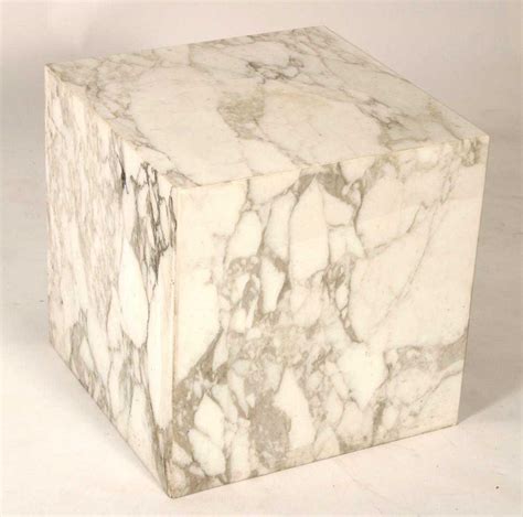 Contemporary White Veined Marble Cubetable