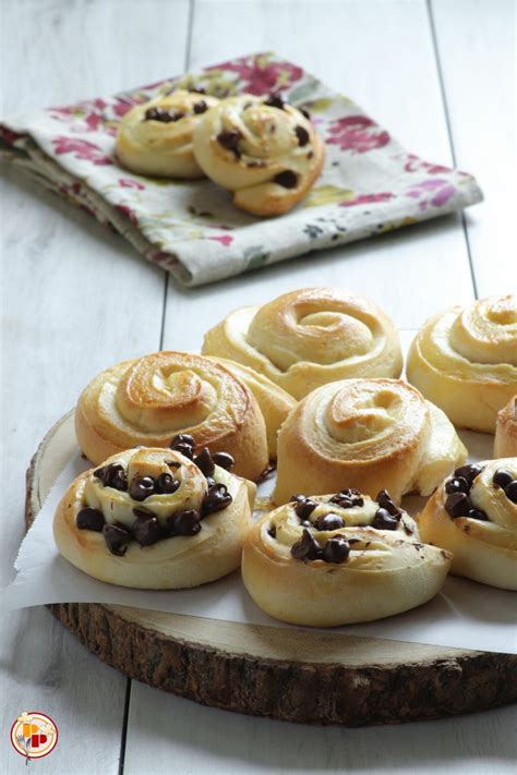 Check spelling or type a new query. girelle dolci con ricotta nell'impasto - ricetta lievitato ...