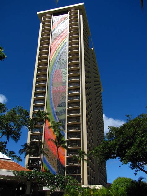 Rainbow Tower At Hilton Hawaiian Village Flickr Photo Sharing