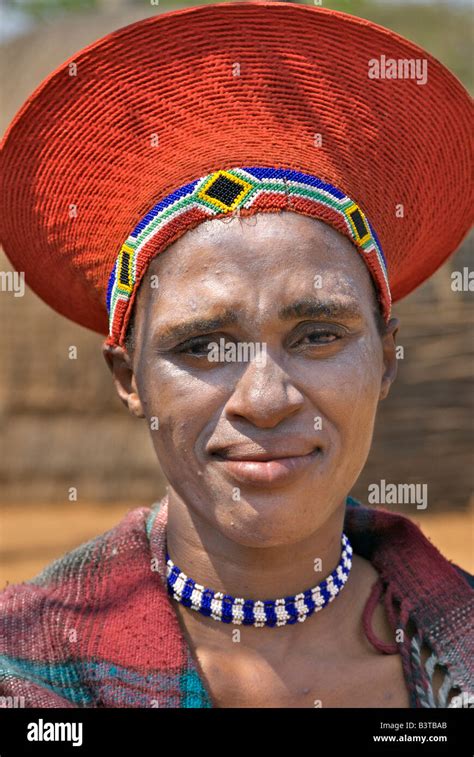 Africa South Africa Kwazulu Natal Shakaland Zulu Woman Mr Stock