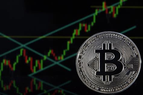 Bitcoin is that asset which is just now going mainstream. A Former Goldman Sachs Hedge Fund Chief Has Predicted ...