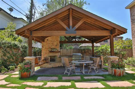 Braeswood Place Outdoor Covered Patio Sunroom And Balcony Rustikal