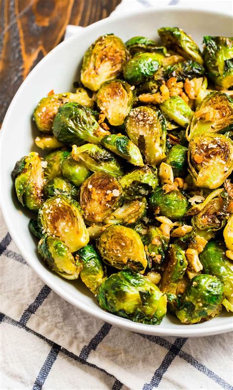 Add garlic, drizzle with oil, and add salt and pepper to taste. Roasted Brussels Sprouts with Garlic {Easy and Tasty ...
