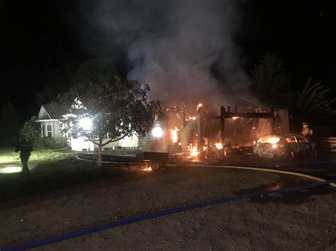 Early Morning Fire Damages Home In Dallas Displaces Four 1430 Kykn