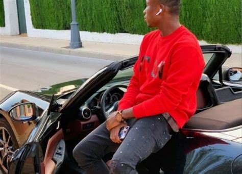 Last night as i was praying, i saw ndidi, iheanacho and a young woman that looks like asisat oshoala cutting soap for chukwueze. A Look at Samuel Chukwueze's Career Salary, Houses and Cars