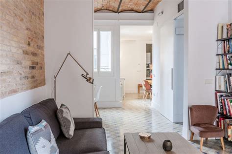 Remodelled Apartment In Barcelona With Brick Barrel Vault Ceiling