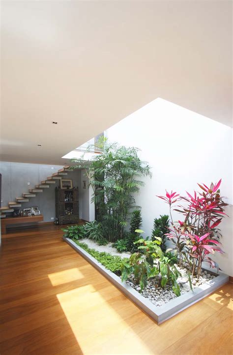 Desain dan model taman minimalis dalam rumah. 46 Desain Taman Dalam Rumah Terbaru Cantik dan Fresh ...