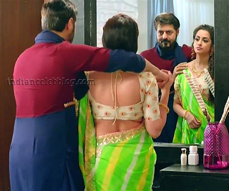 Madhura Naik Hindi Tv Actress Kasauti S1 22 Hot Backless Saree Caps