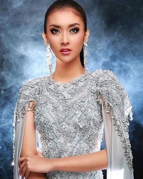 Ide 27+ sketsa desain baju ivan gunawan. 2000 Gambar Desain Baju Ivan Gunawan HD Gratis - Infobaru