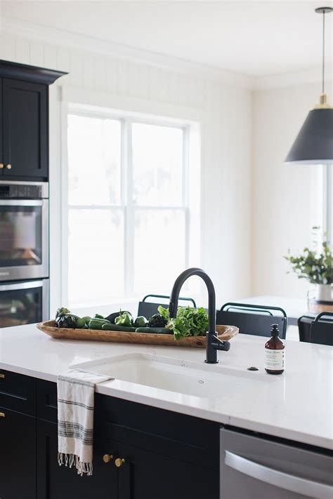 Accent your décor with our selection of kitchen faucets from the best brands, available in a variety of styles and finishes. Matte Black kitchen Faucet with white sink and marble ...