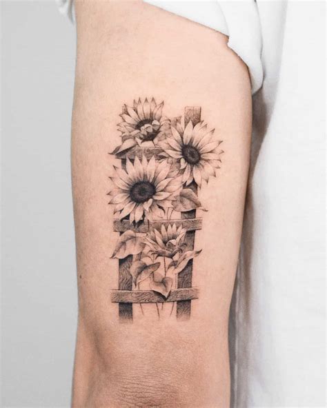 Discover 75 Sunflower And Rose Thigh Tattoo Best Ineteachers