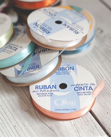 Control Your Ribbon Ends Without Tape Or Pin Sprinkled And Painted At
