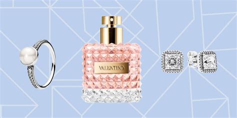 Only a few days left to find gifts for family and friends. 9 Perfect Gifts for the Girly Girl - Girly Christmas Gift ...