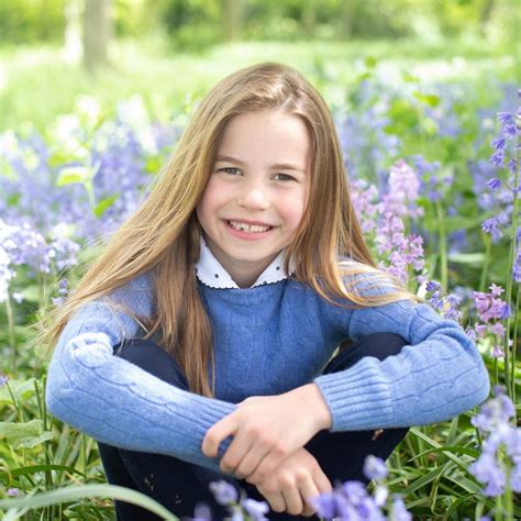 Família Real Britânica Princesa Charlotte Completa Sete Anos Veja