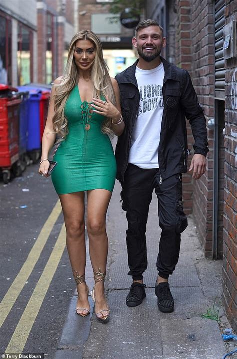 Chloe Ferry Flaunts Her Hourglass Figure In A Busty Green Mini Dress Daily Mail Online