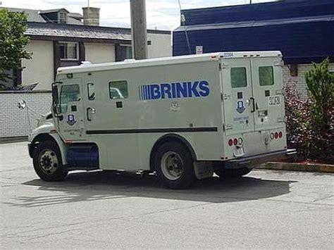 Brinks truck pulls up to Dave Dennis event; 'Santa Claus' in Ocean Springs - gulflive.com