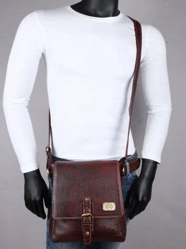 Unisex Genuine Leather Shoulder Bag At Rs 950 In Kolkata Id 25878072673