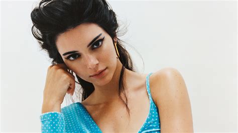 4k Kendall Jenner Vogue 2019