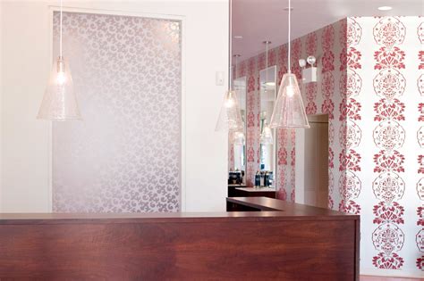 To book an appointment, please call our salon at 312.951.0779. Hair salons in Chicago for hair cuts, color and blowouts