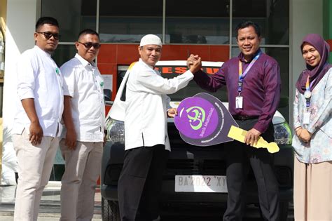 Baznas Kota Padang Terima Bantuan Mobil Dari Bank Muamalat KC Padang Metrokini Com