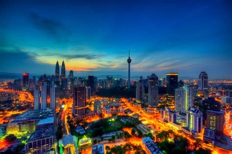Yang sukakan aktiviti yang menguji adrenalin, blastacars malaysia ini adalah tempat menarik di kuala lumpur yang boleh anda serbu. 10 Tempat melancong menarik di Malaysia. - Kembara Sufi