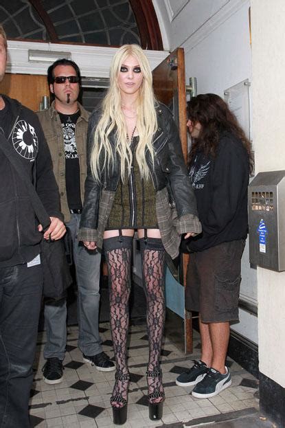 taylor momsen too sexy for 17