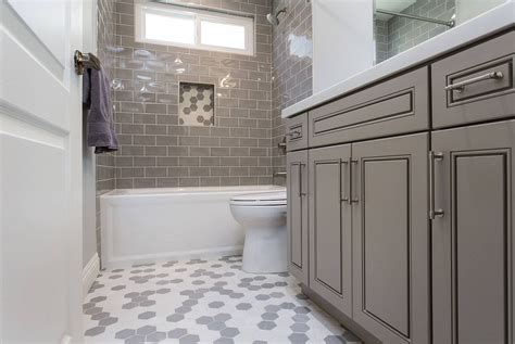 Small Gray Bathroom Ideas A Balance Between Style And Space Conscious Design Decoist
