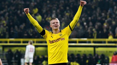 Erling haaland, 21, uit noorwegen borussia dortmund, sinds 2019 centrumspits marktwaarde: Just 12 matches, Erling Haaland surpassed Ronaldo ...