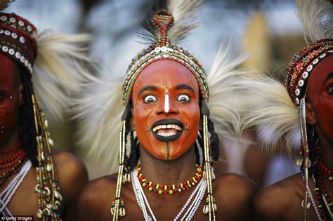 est 一些攝影 some photos dress up make up Wodaabe tribe in the Sahel 打扮 化妝