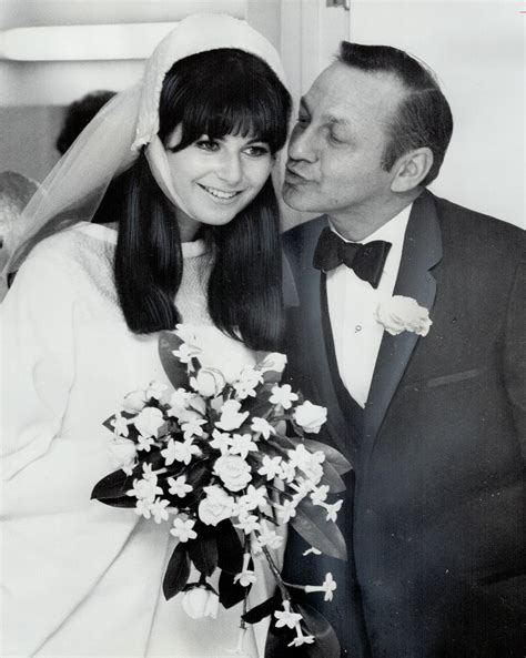 Tv Star Frank Shuster Kisses His Daughter Rosalind Last Night After