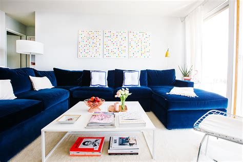 Blue living room ideas decor in shades from navy to duck egg proves how sophisticated can be. 21 Different Style To Decorate Home With Blue Velvet Sofa