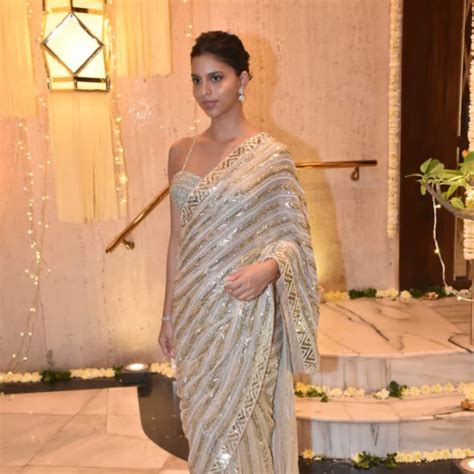 Suhana Khan Wearing A Saree Entered Manish Malhotras Diwali Party The Look Of Shahrukhs