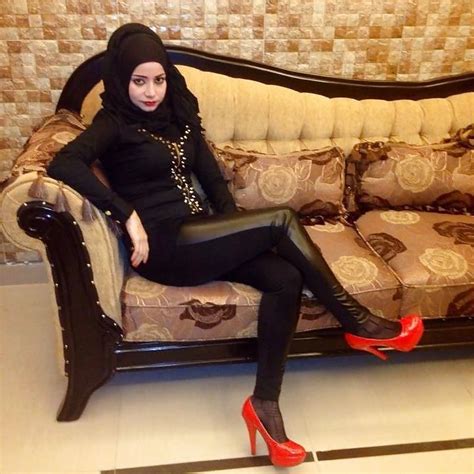 Arab Girls Hijab Girl Hijab Muslim Girls Muslim Women Wet Look Leggings Girls In Leggings