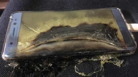 Why do mobile phone batteries explode? Reasons, Warning Signs