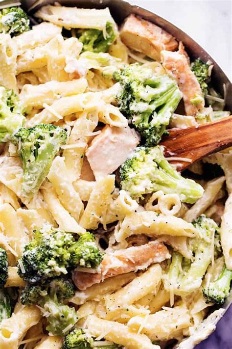 Three Cheese Chicken Broccoli Alfredo Recipe The Recipe Critic