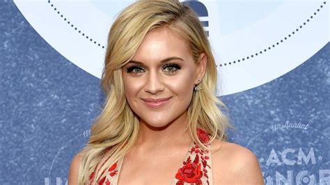 The Bodyweight Workout That Keeps Kelsea Ballerini Energized All Day