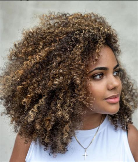 20 Easy Short Natural Curly Hairstyles For Women Page 17 Of 20 Lilyart