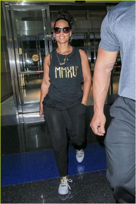 Alicia Keys Steps Out After No Makeup Criticism Photo 3745047 Alicia