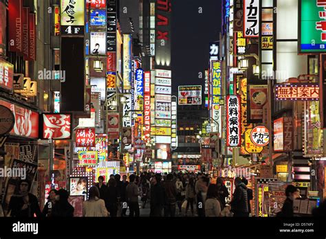 Japan Tokyo Shinjuku Kabukicho At Night Stock Photo Alamy