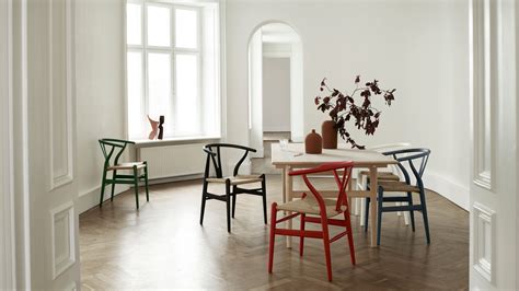 The chair is an icon of the high quality craftsmanship, attention to detail and construction, generous proportions, comfort, and textually. CH24 SOFT Wishbone Chair / Y-Chair Stuhl Carl Hansen & Søn ...