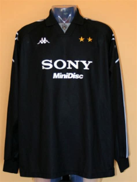 Juventus FC 1996 97 GK Home Kit